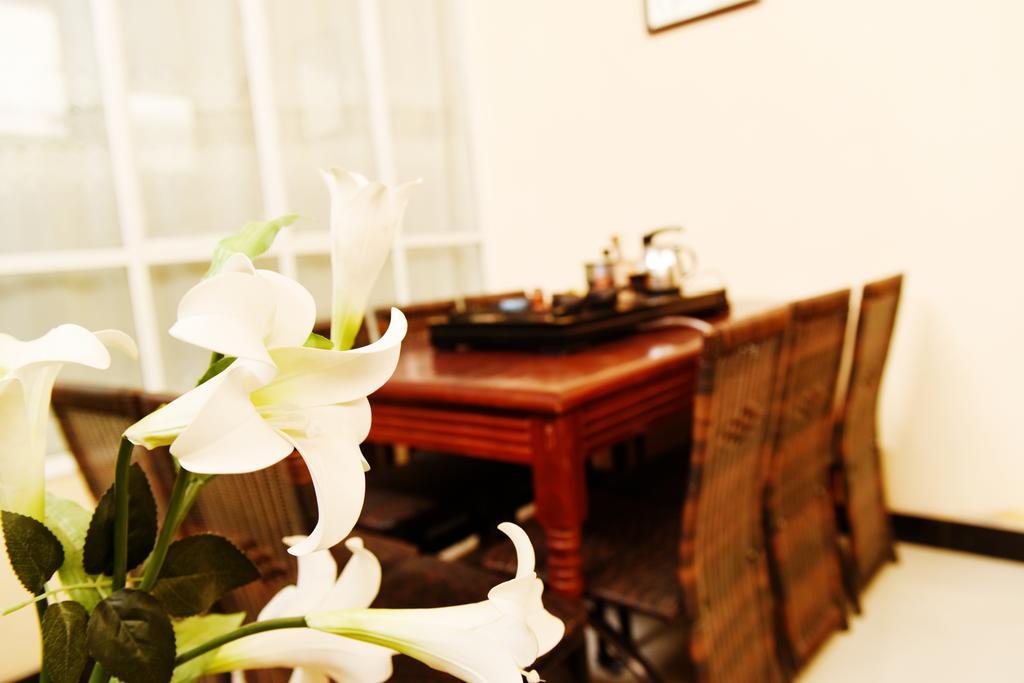 Happy Station Hostel Dunhuang Extérieur photo