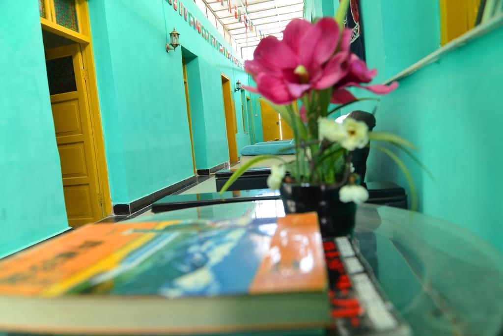Happy Station Hostel Dunhuang Extérieur photo