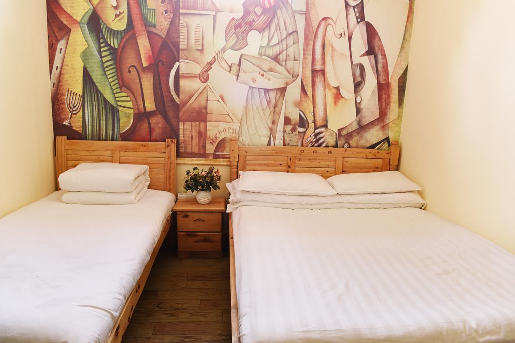 Happy Station Hostel Dunhuang Extérieur photo